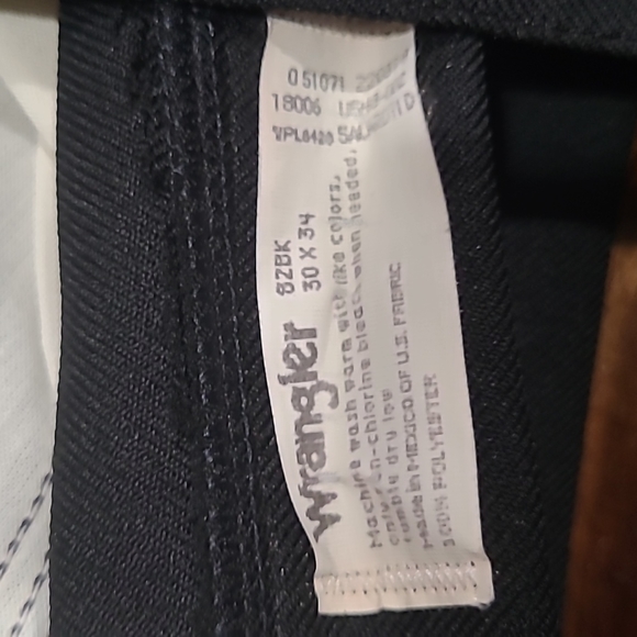 Wrangler Pants 28x32 - Picture 3 of 3